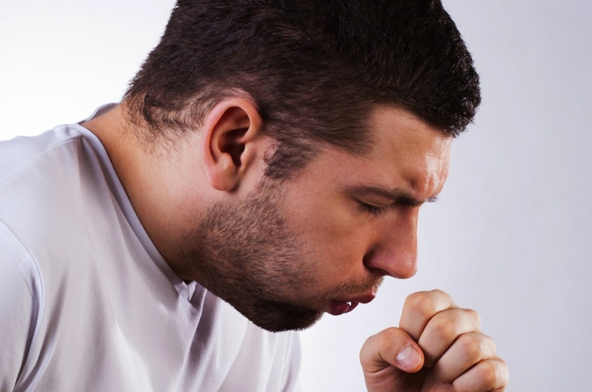 Кашель сухой не откашливается у взрослого: причины, лечение