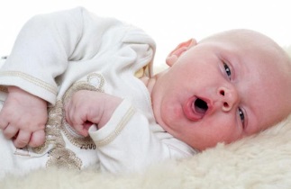 Как лечить кашель у грудничков – что делать, если ребенок до года 2020