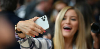 Ремонт динамика iPhone 11