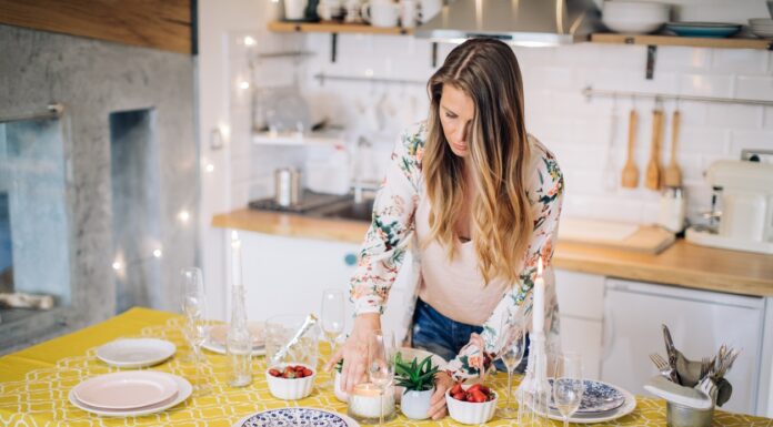 Качественная посуда на кухне – довольная хозяйка