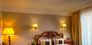 Отель во Львове: как повести незабываемые праздники в древнем городе, как оценить все прелести дизайна в стиле лофт, где лучший вид с балкона на историческую часть города