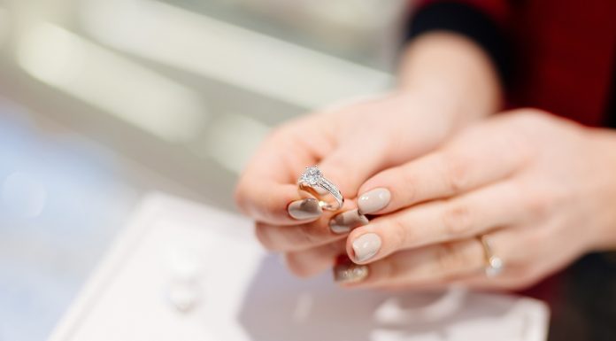 Почему выгодно покупать украшения, и какие золотые кольца выбирают чаще