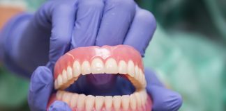 Протезирование зубов в Минске: почему за данной услугой приезжают из других городов и даже стран