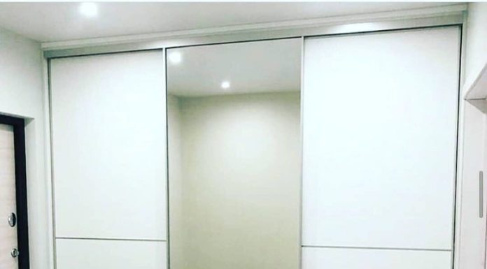 Плюсы трехдверных шкафов