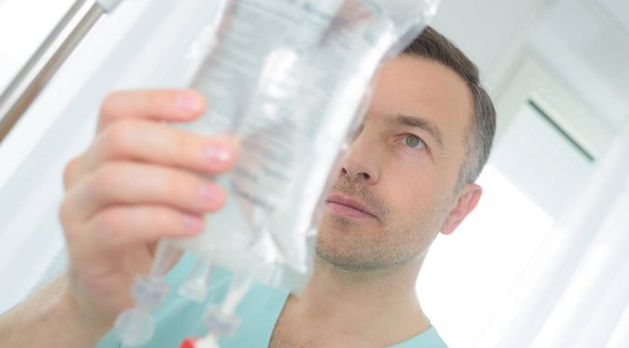 Какими методами наркологи выводят алкоголиков из запоя