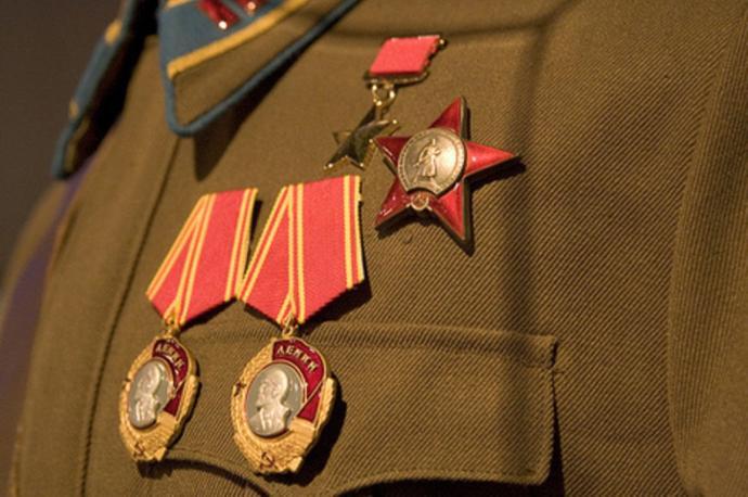 За что в СССР лишали звания Героя Советского Союза 